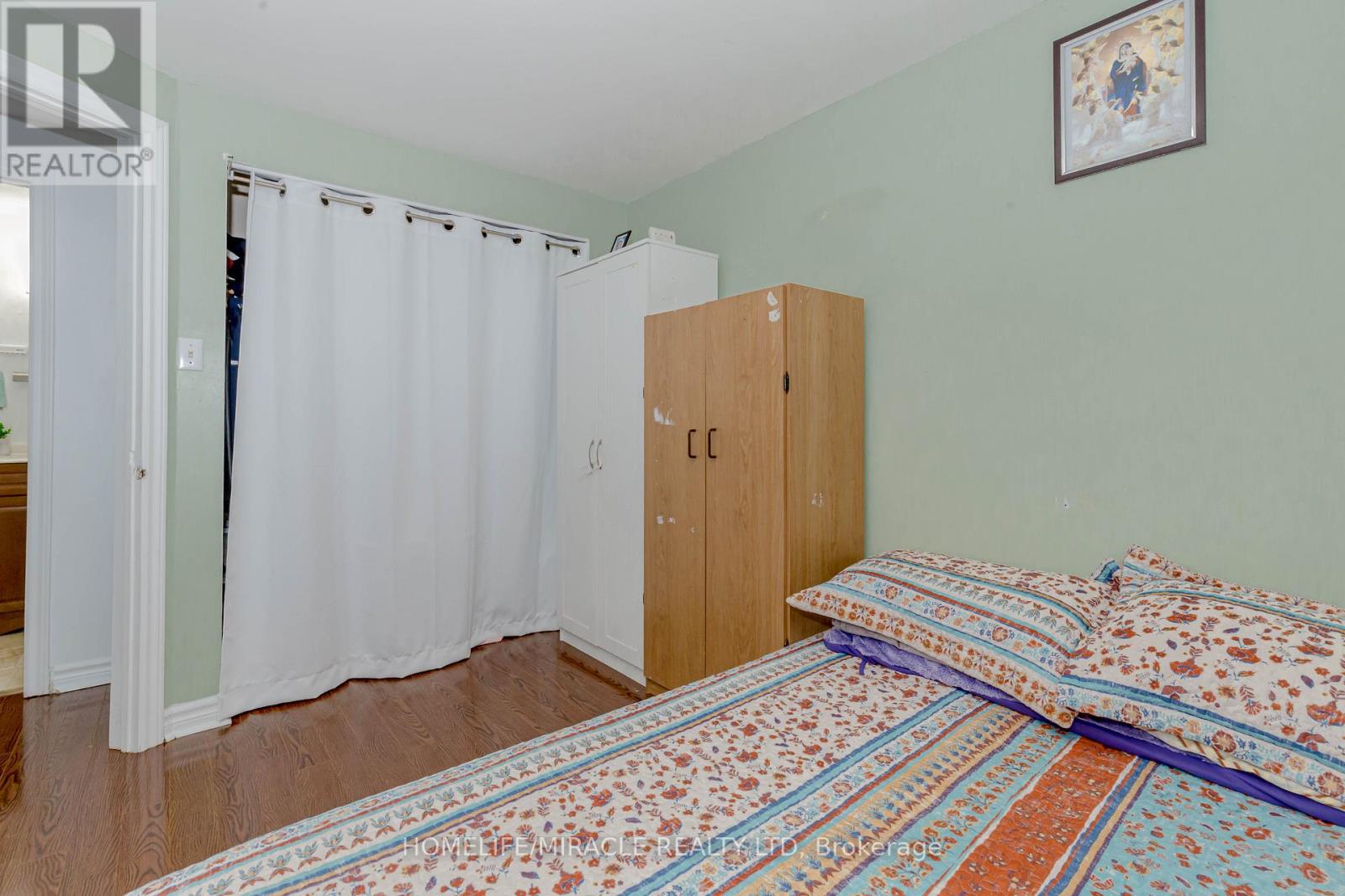 Photo 14 of 12 12 Eden Park Drive, Brampton ON