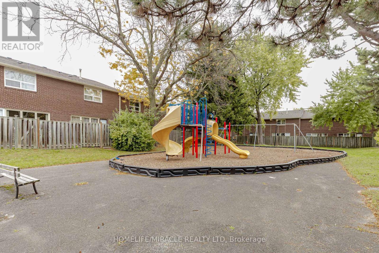 Photo 30 of 12 12 Eden Park Drive, Brampton ON