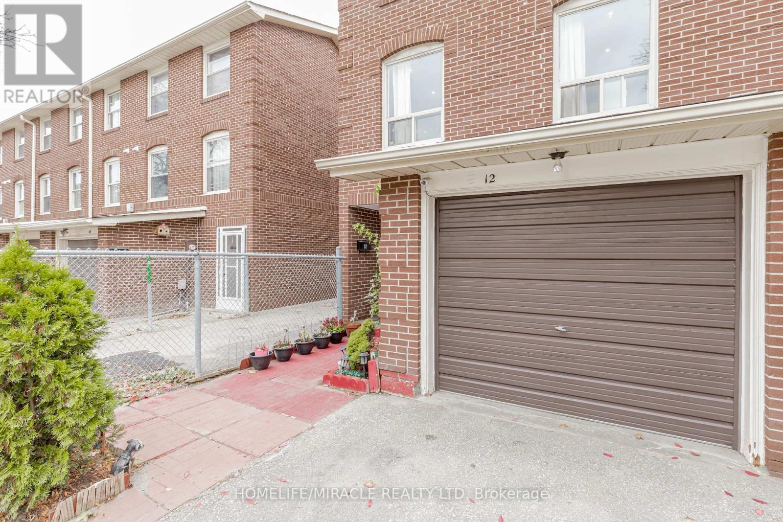 Photo 35 of 12 12 Eden Park Drive, Brampton ON
