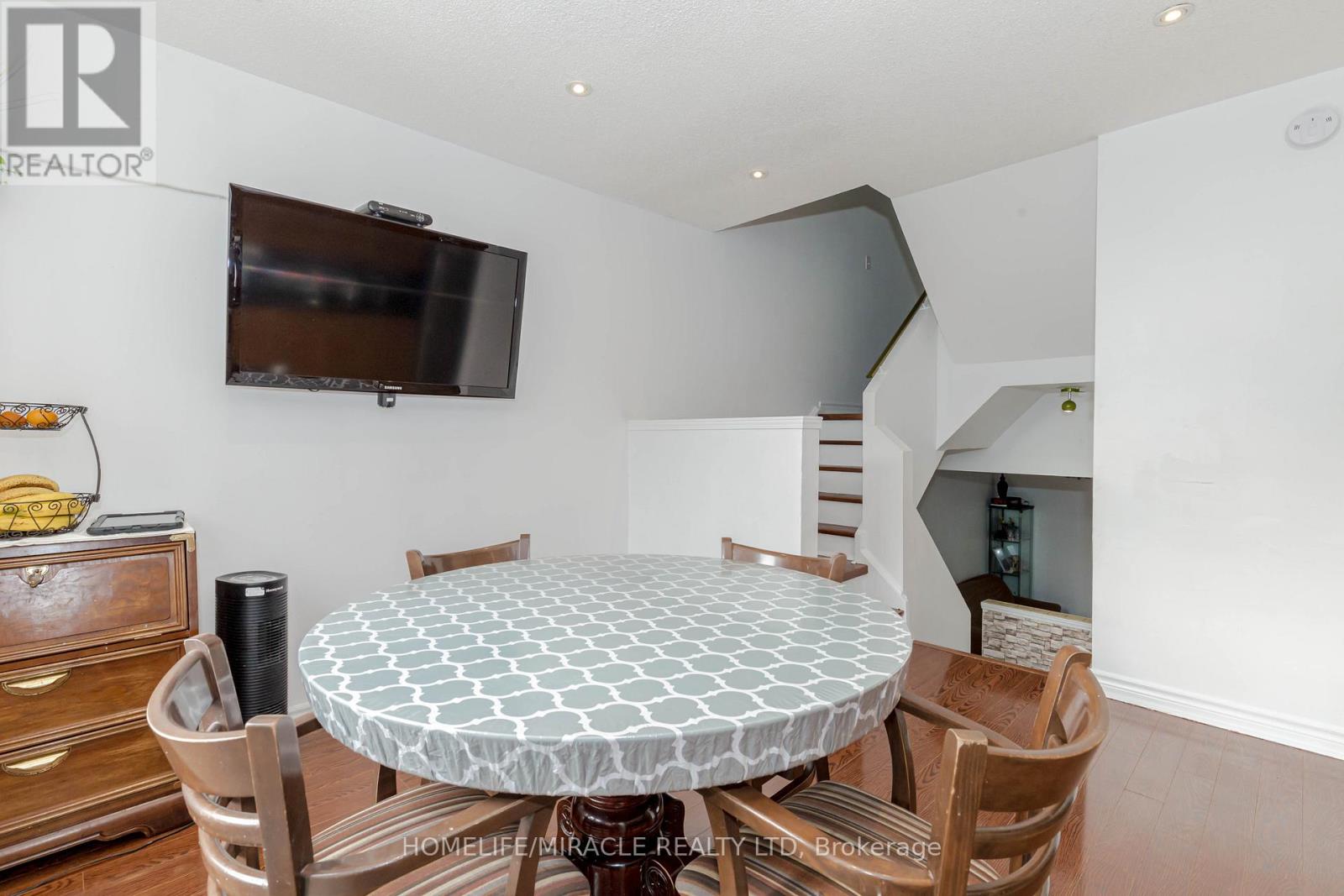 Photo 47 of 12 12 Eden Park Drive, Brampton ON