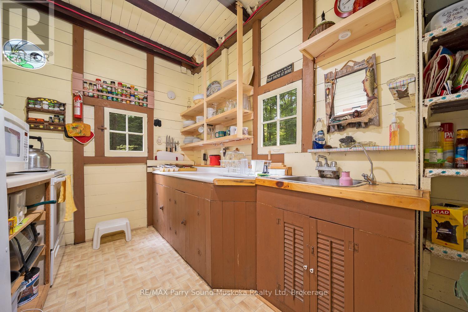Photo 9 of 897 172 Wa Horseshoe Lake, Seguin ON