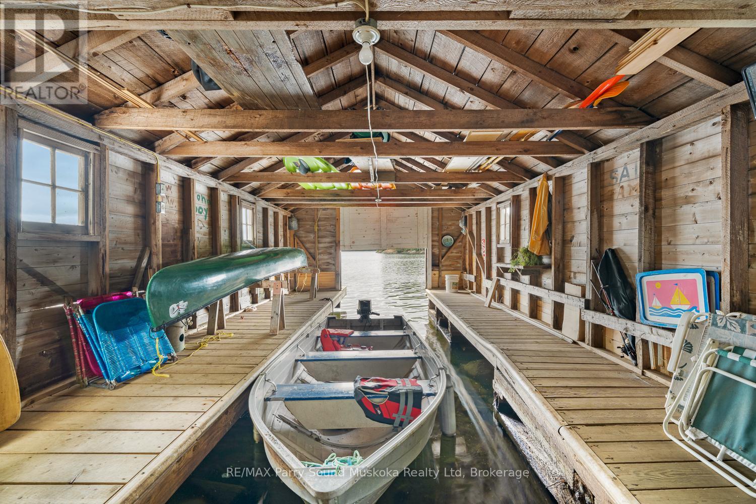 Photo 35 of 897 172 Wa Horseshoe Lake, Seguin ON