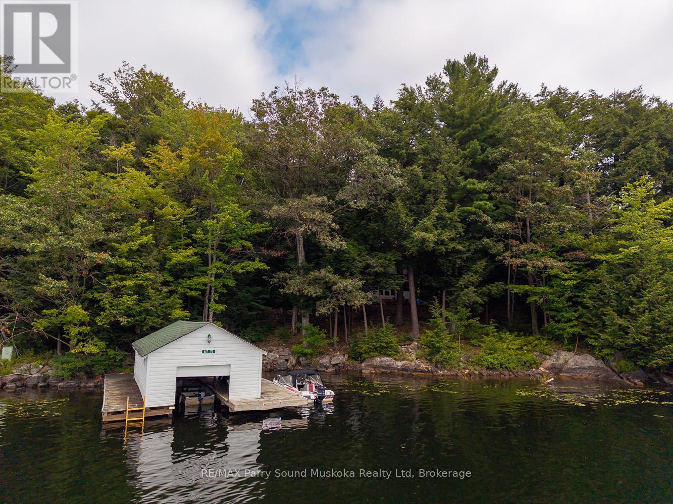 Photo 28 of 897 172 Wa Horseshoe Lake, Seguin ON