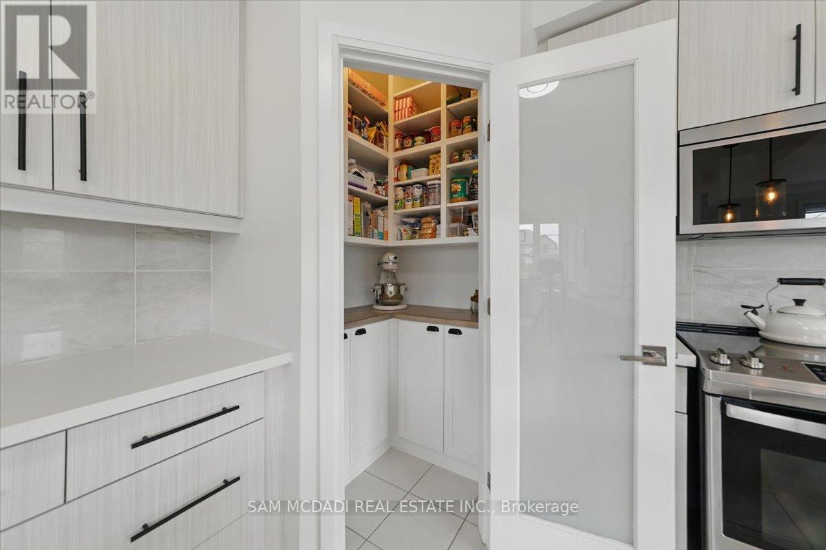 Photo 34 of 4 Rouley Lane, Hamilton ON