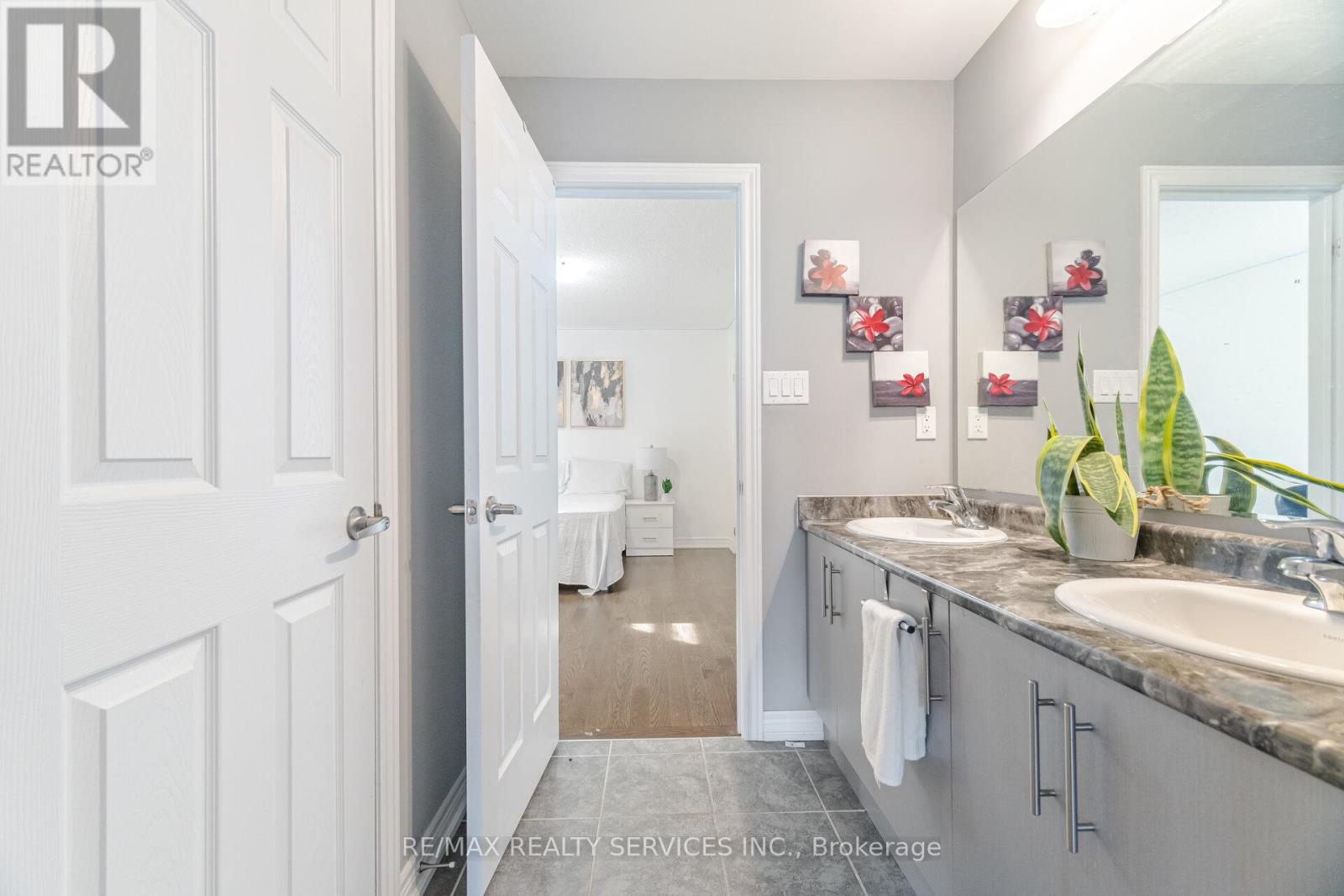 Photo 4 of 104 Pick Road, Guelph Eramosa ON