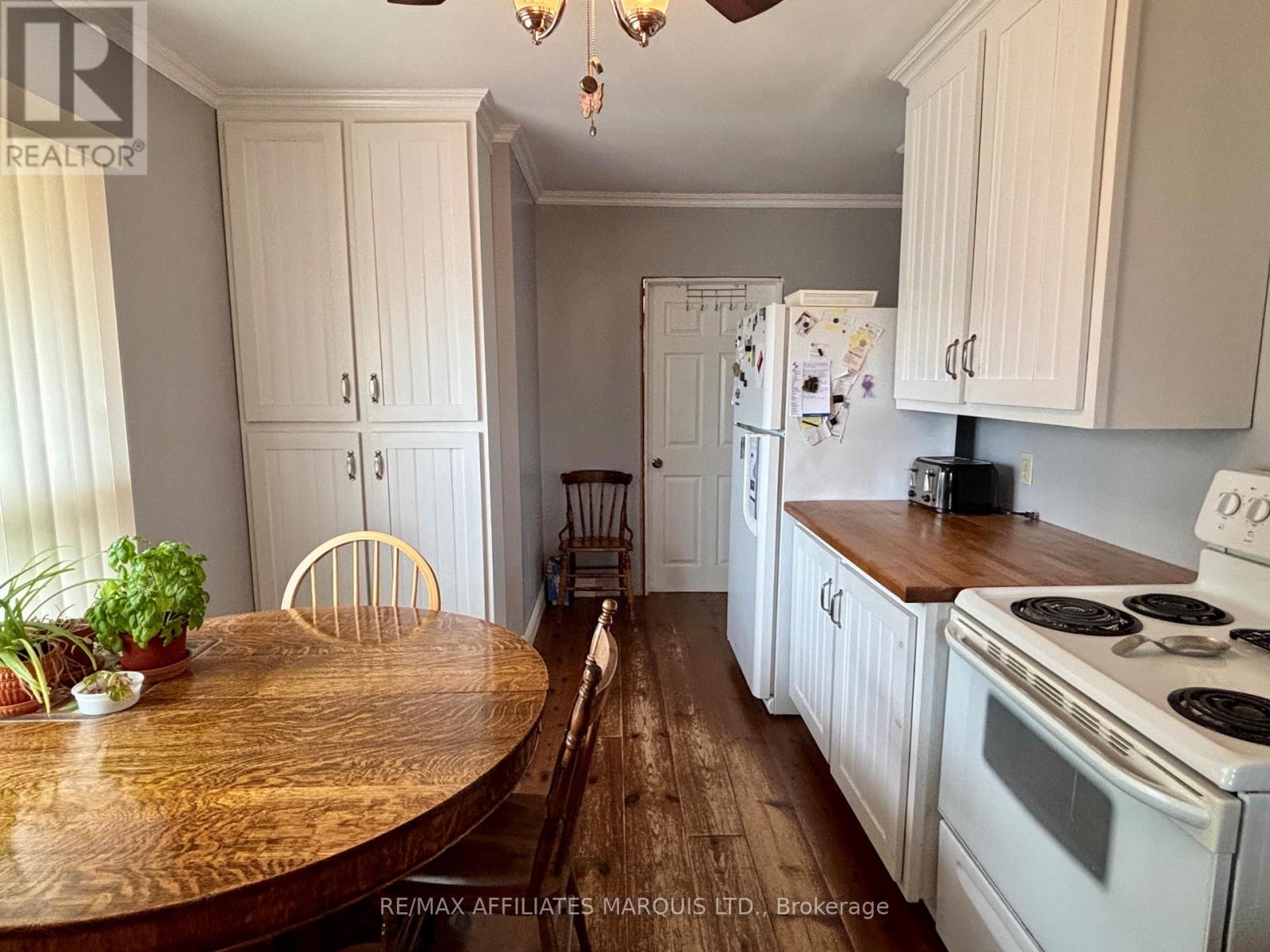 Photo 25 of 452 Dominion St Street S, North Glengarry ON