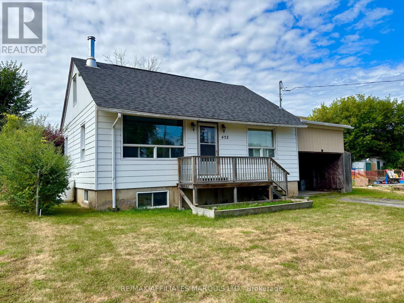 Photo 11 of 452 Dominion St Street S, North Glengarry ON