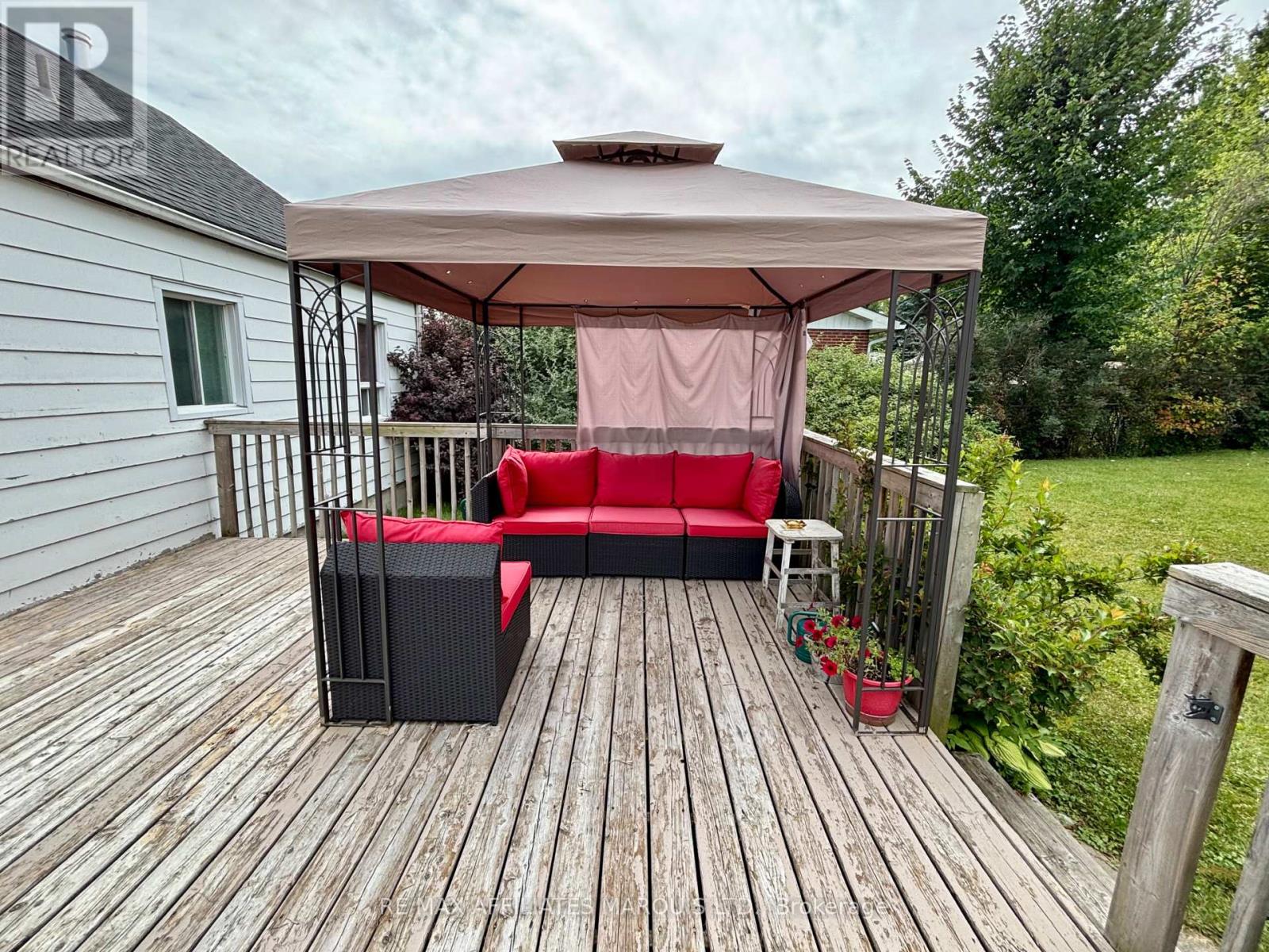Photo 14 of 452 Dominion St Street S, North Glengarry ON