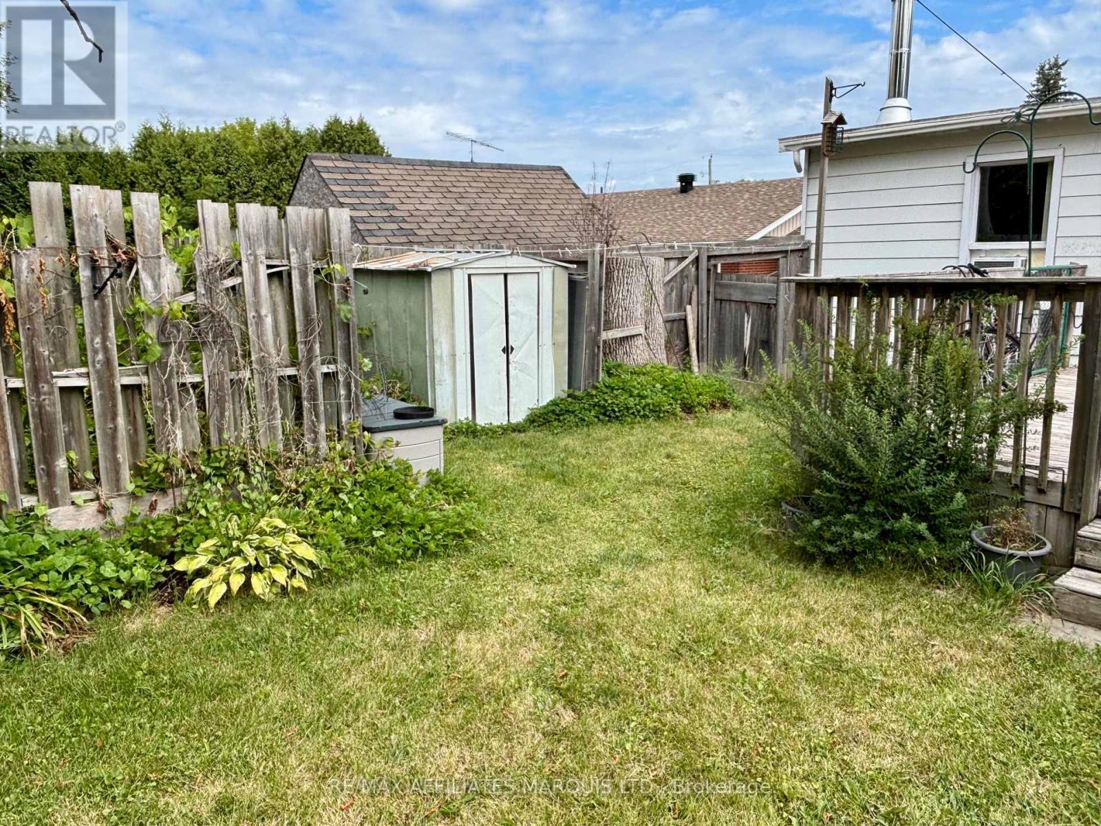 Photo 12 of 452 Dominion St Street S, North Glengarry ON