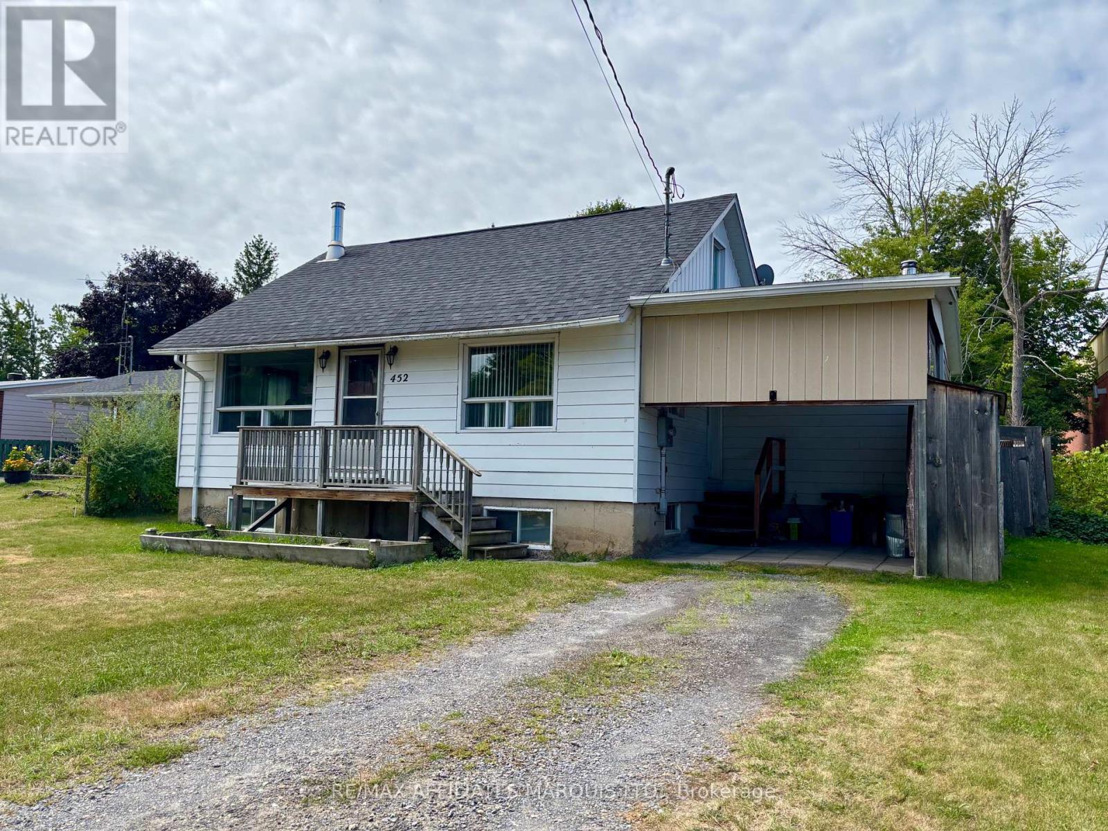 Photo 15 of 452 Dominion St Street S, North Glengarry ON