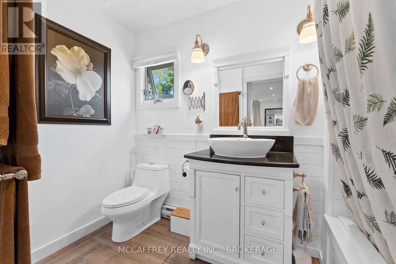 Photo 31 of 425 South Shore Road, Greater Napanee ON