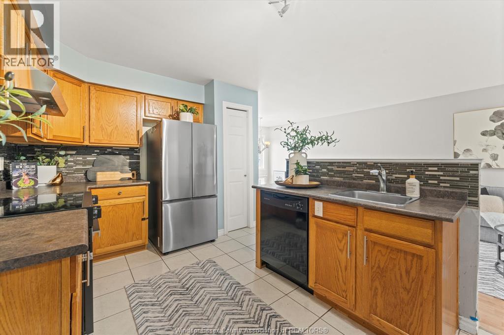Photo 16 of 2332 Lamont Street, Windsor ON