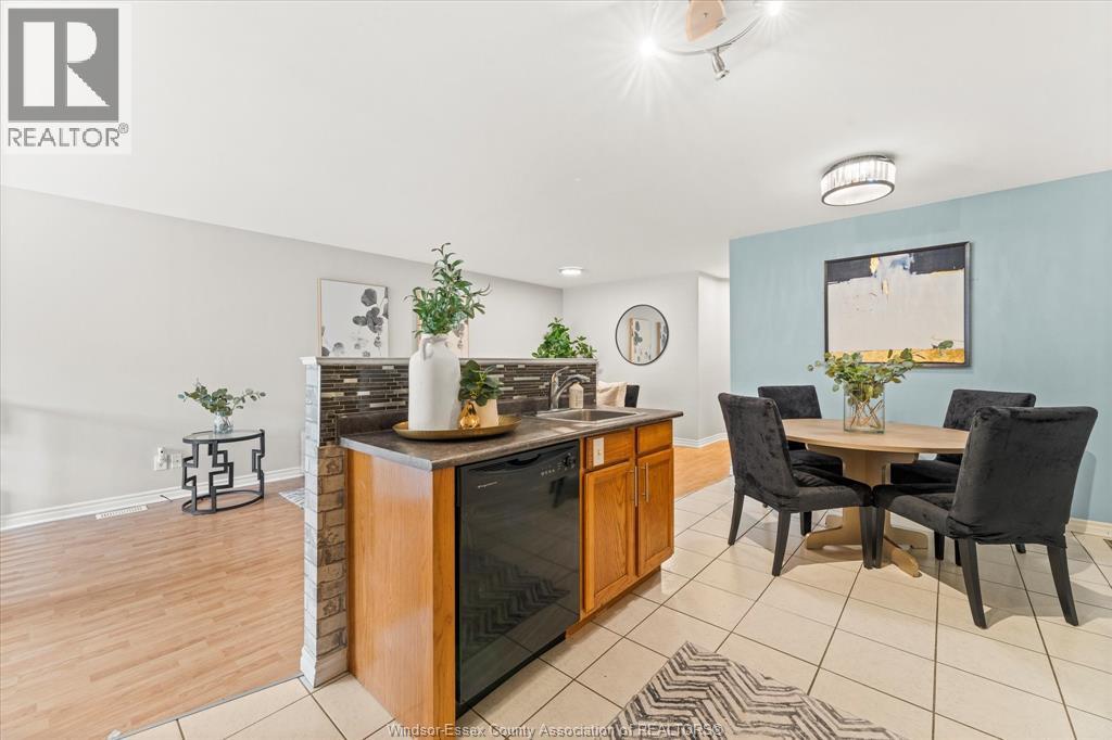 Photo 32 of 2332 Lamont Street, Windsor ON