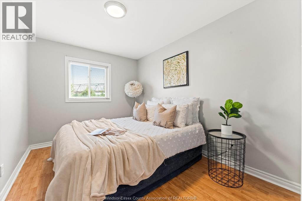 Photo 11 of 2332 Lamont Street, Windsor ON
