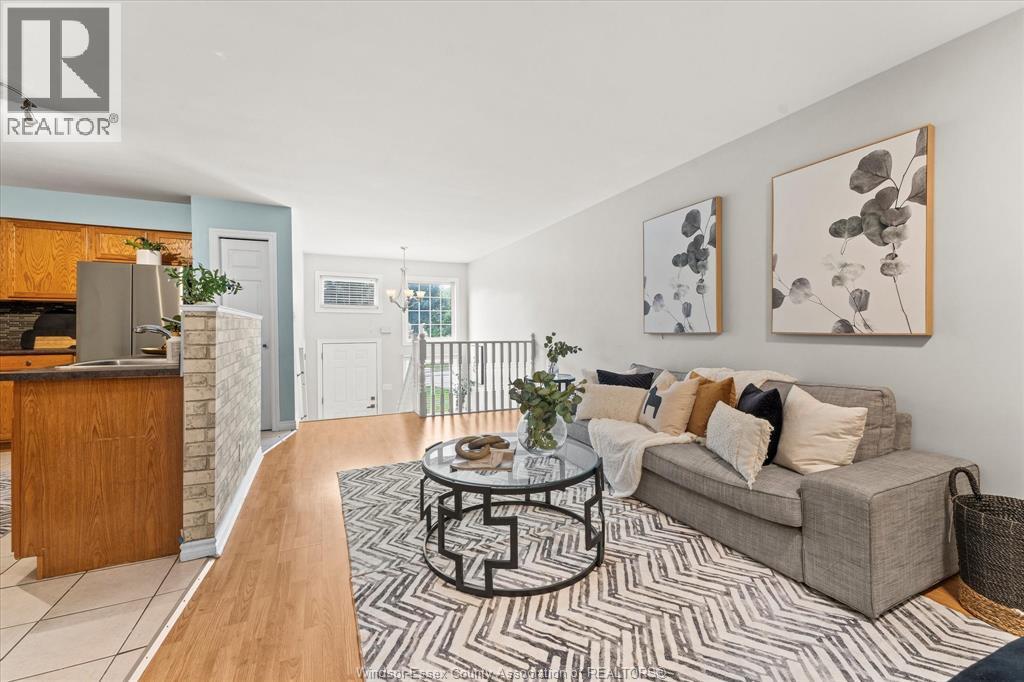 Photo 18 of 2332 Lamont Street, Windsor ON