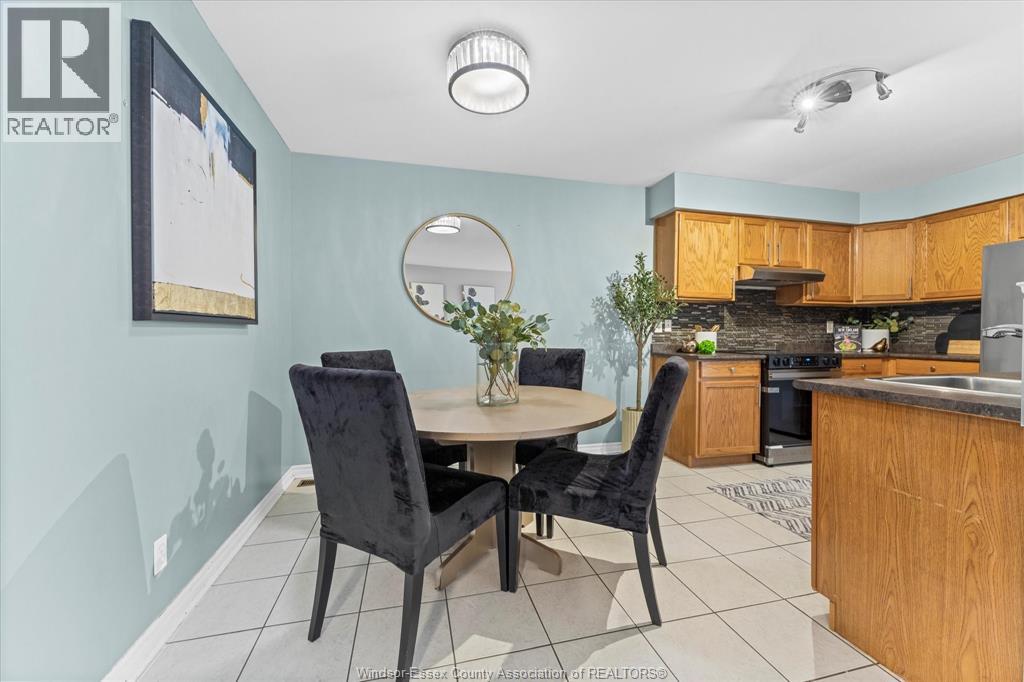 Photo 33 of 2332 Lamont Street, Windsor ON