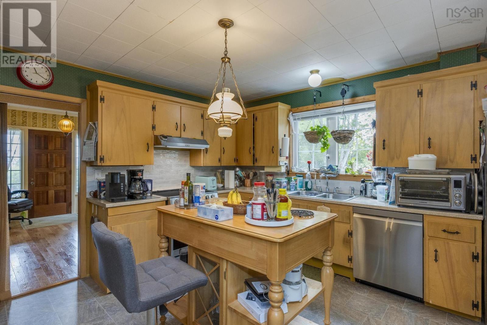 Property 15 of 48 of 26 Culloden Road