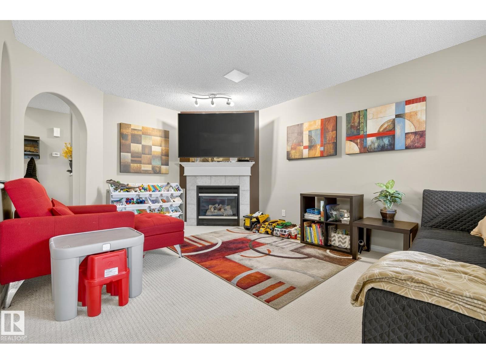 Photo 11 of 3725 137 A Av Nw, Edmonton AB
