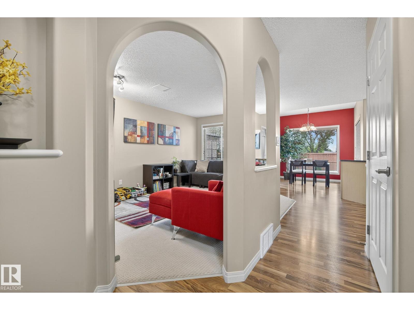 Photo 7 of 3725 137 A Av Nw, Edmonton AB