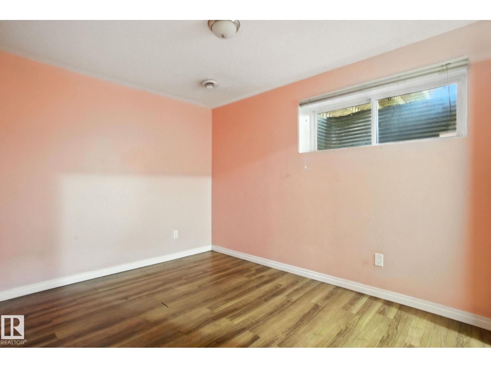 Photo 13 of 3108 16 Av Nw, Edmonton AB