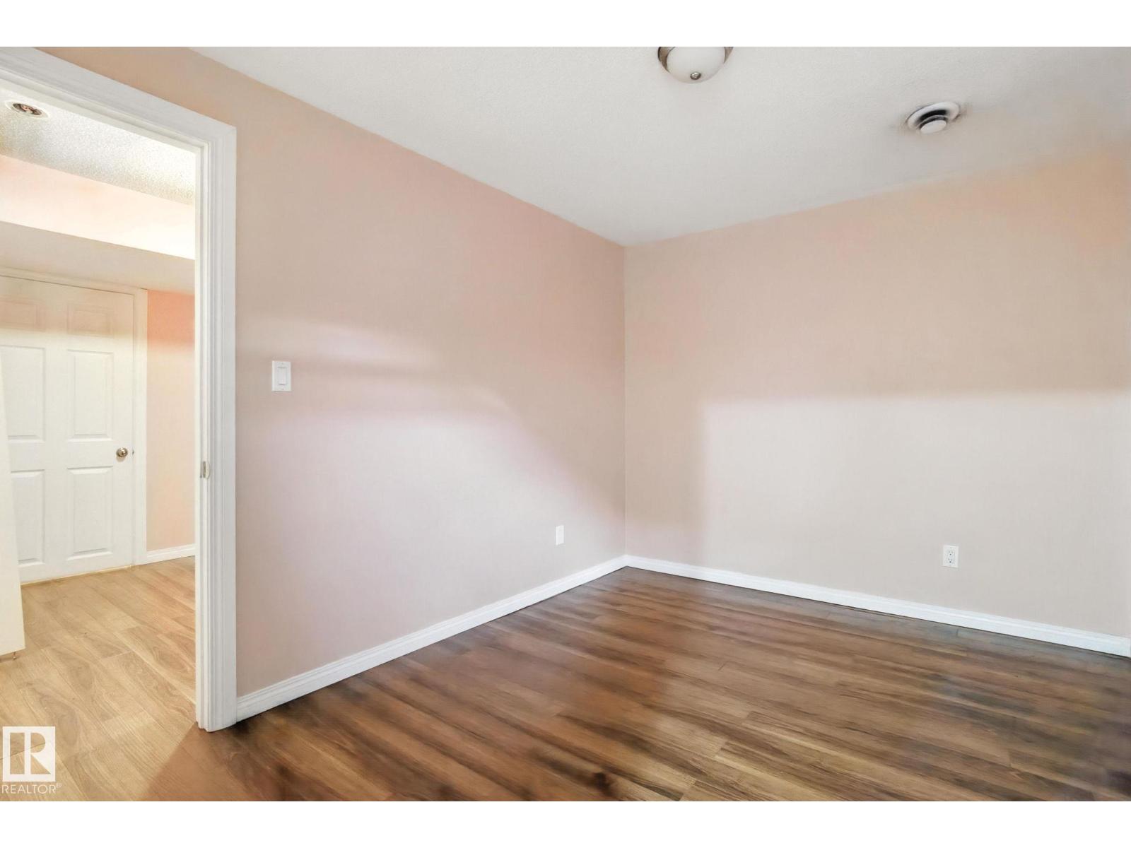 Photo 36 of 3108 16 Av Nw, Edmonton AB