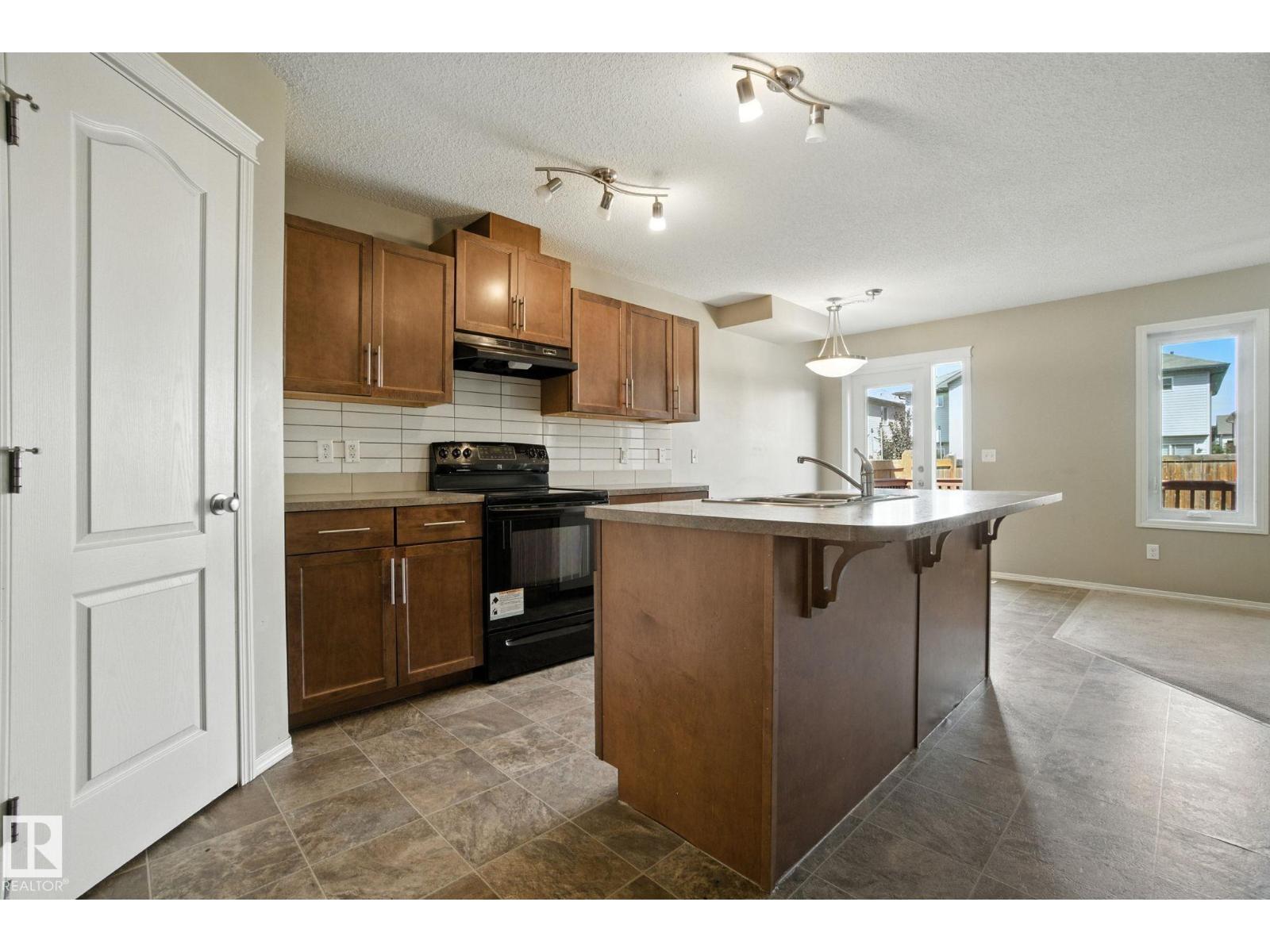 Photo 22 of 3108 16 Av Nw, Edmonton AB