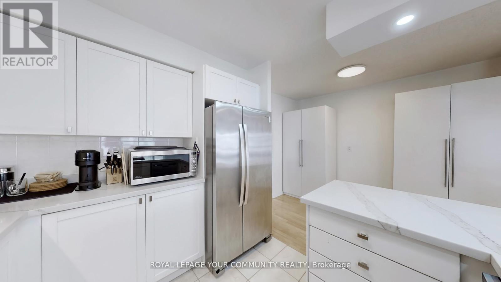 Photo 37 of 1609 909 Bay Street, Toronto ON