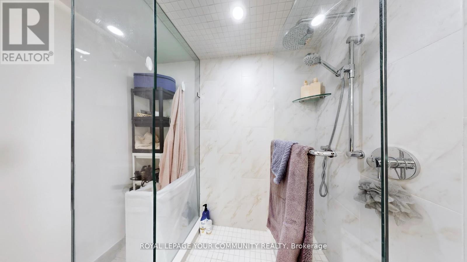 Photo 34 of 1609 909 Bay Street, Toronto ON