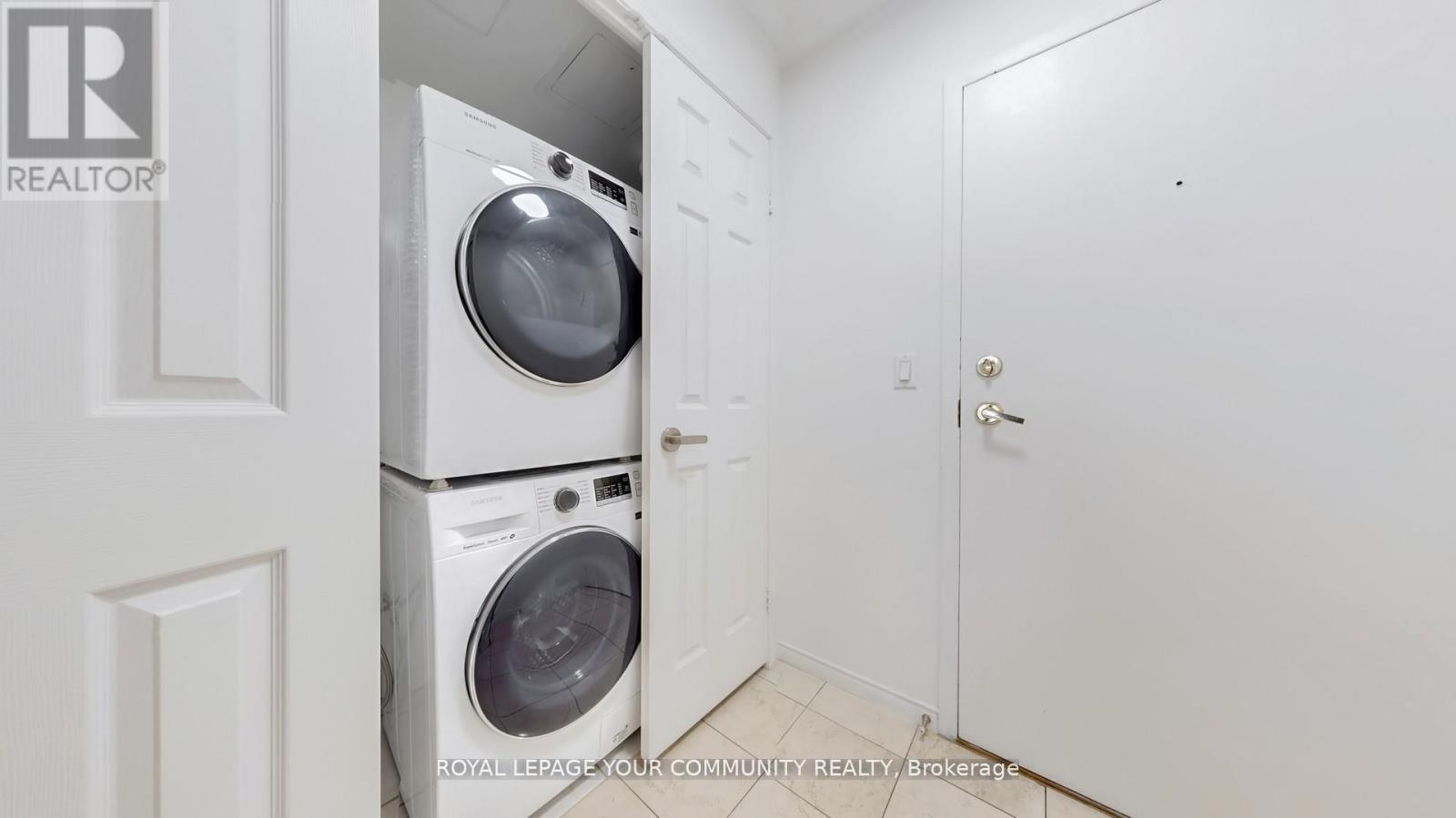 Photo 20 of 1609 909 Bay Street, Toronto ON