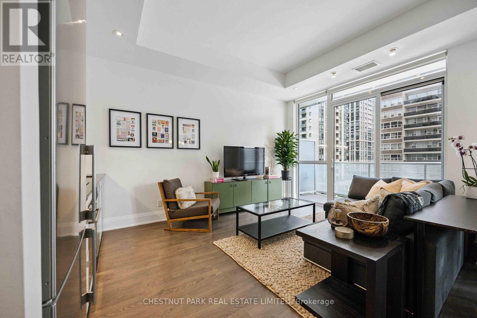 Photo 26 of 608 101 Erskine Avenue, Toronto ON