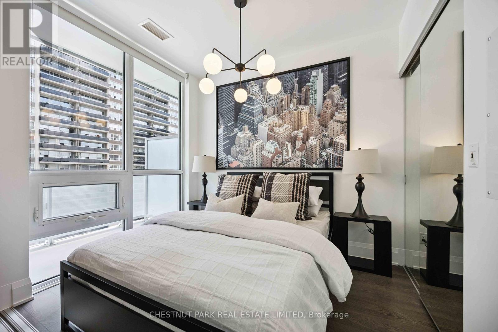 Photo 10 of 608 101 Erskine Avenue, Toronto ON