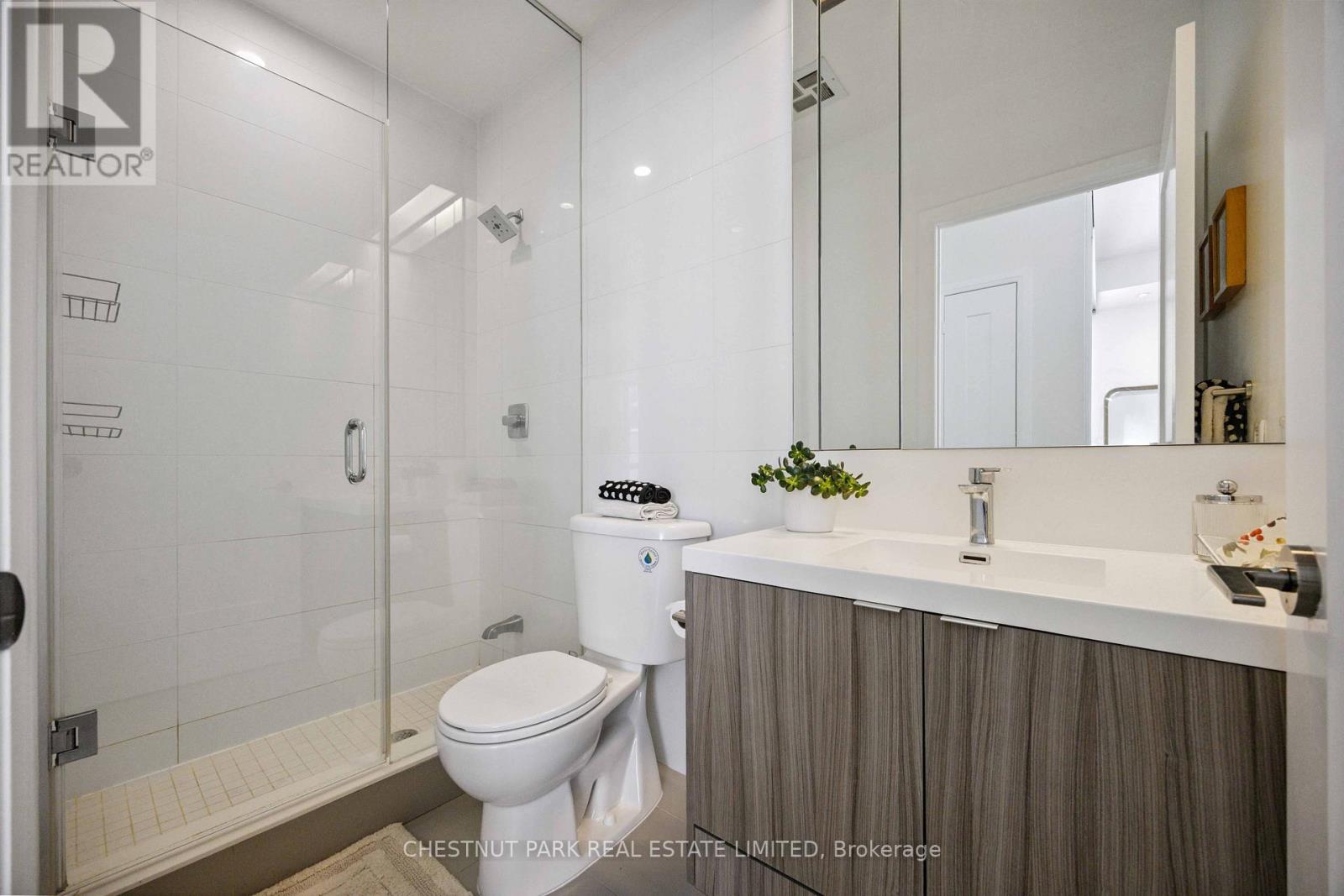 Photo 20 of 608 101 Erskine Avenue, Toronto ON