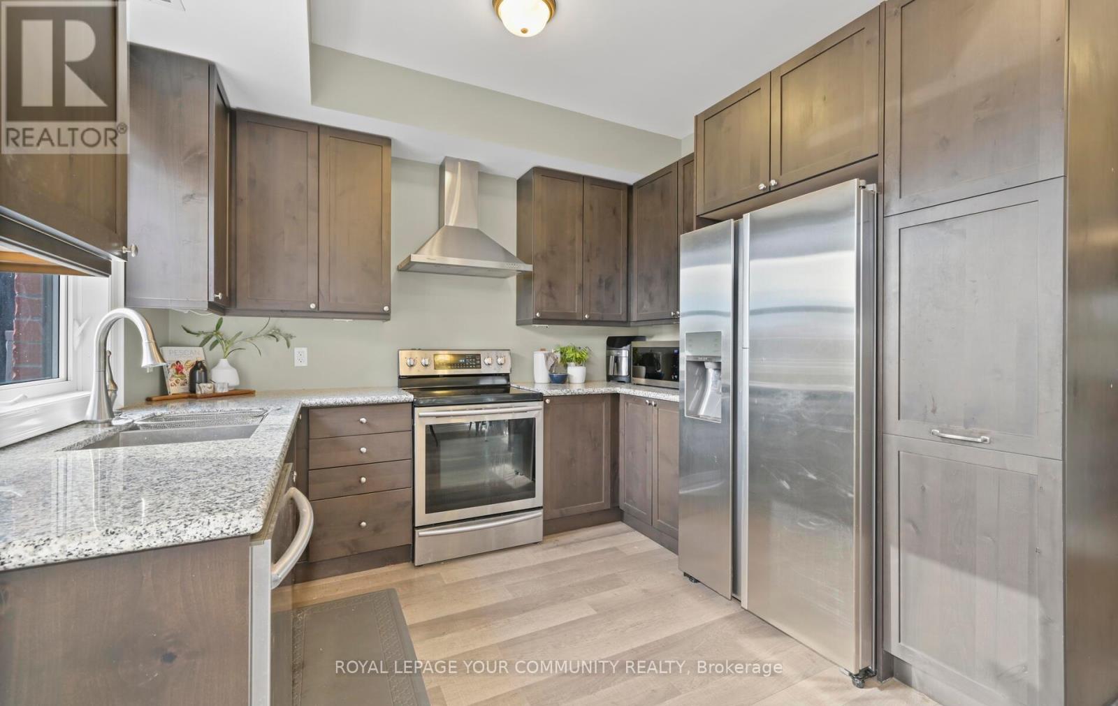 Photo 5 of 205 17 Baldwin Street N, Whitby ON