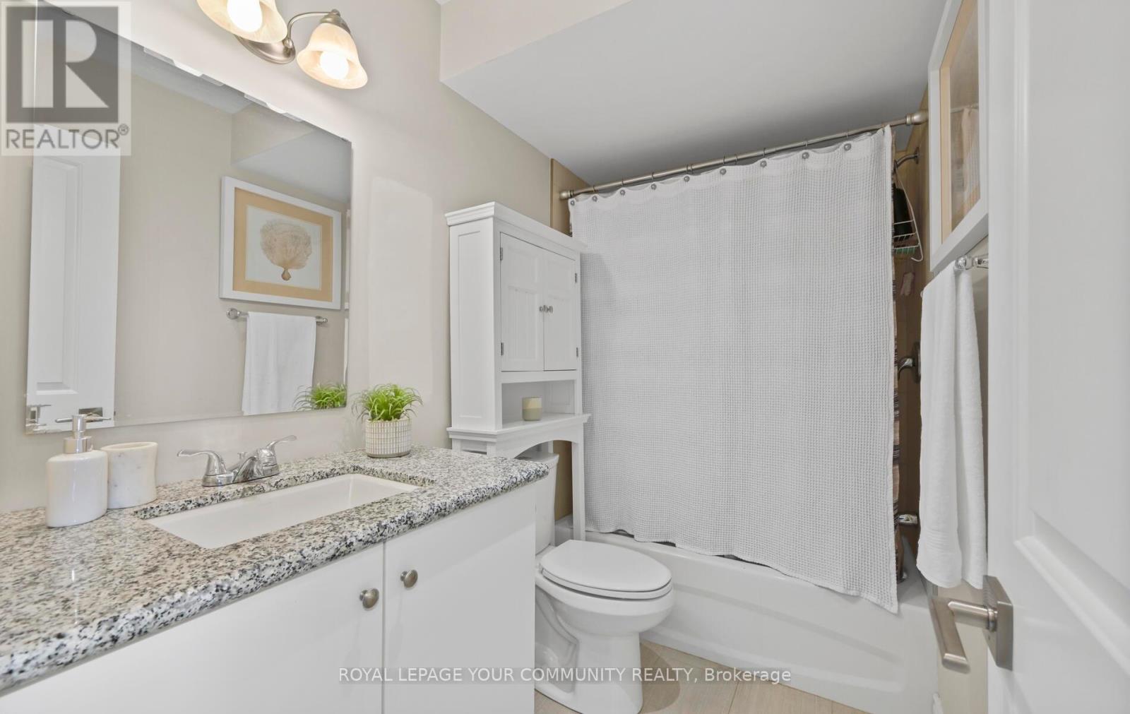 Photo 33 of 205 17 Baldwin Street N, Whitby ON