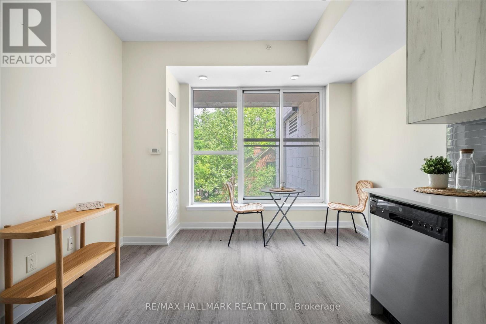 Photo 25 of 116 1350 Kingston Road, Toronto ON