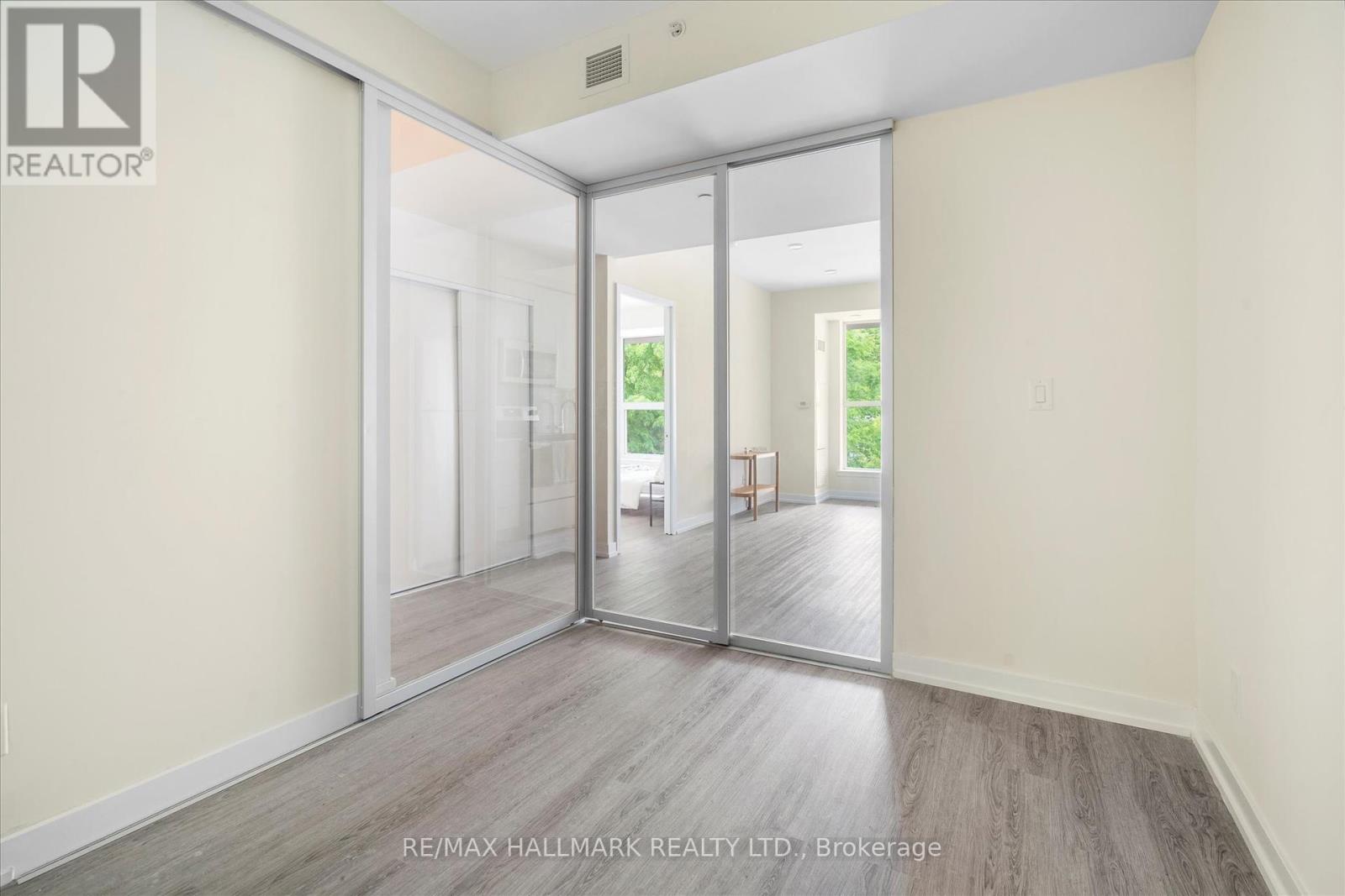 Photo 2 of 116 1350 Kingston Road, Toronto ON