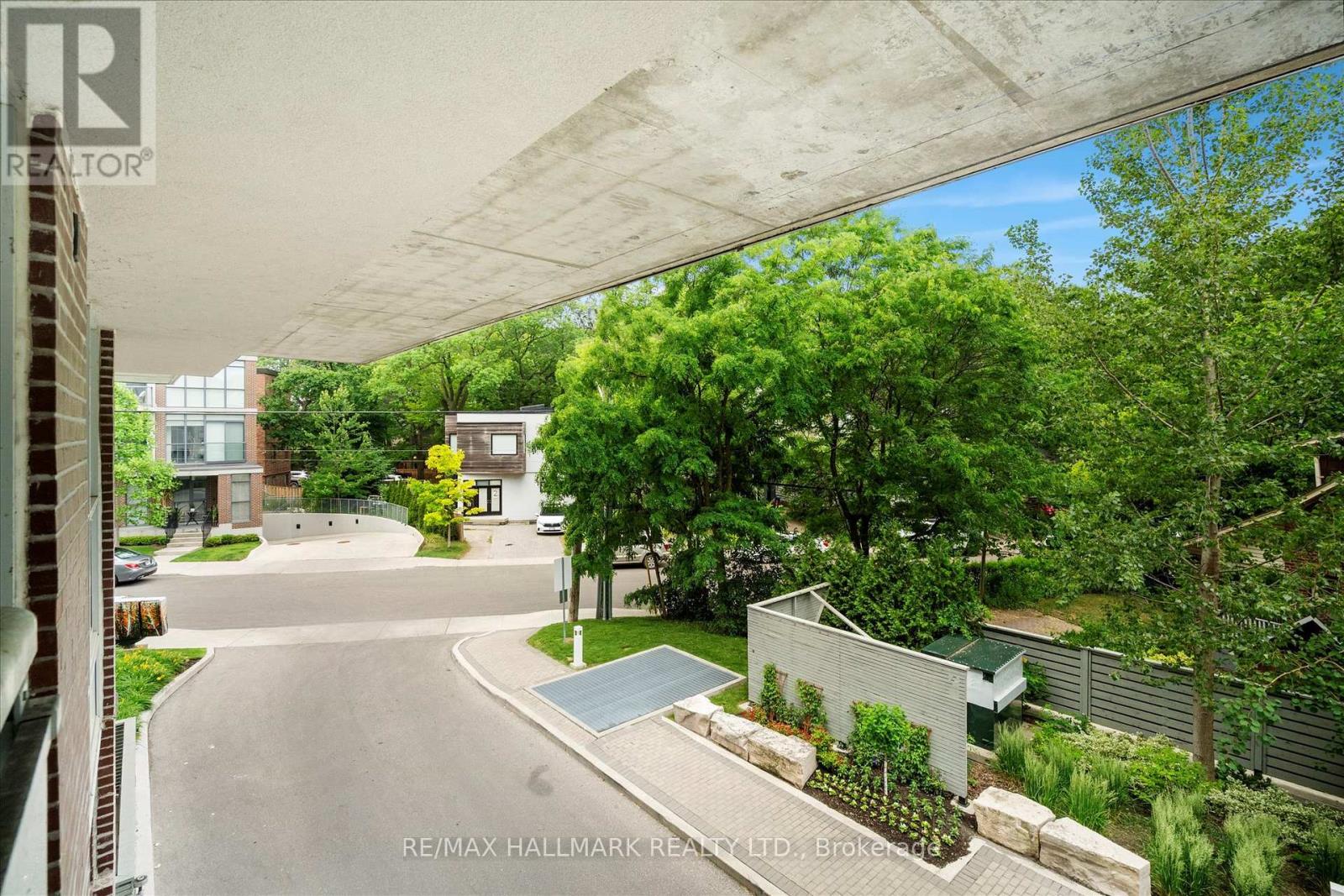 Photo 4 of 116 1350 Kingston Road, Toronto ON