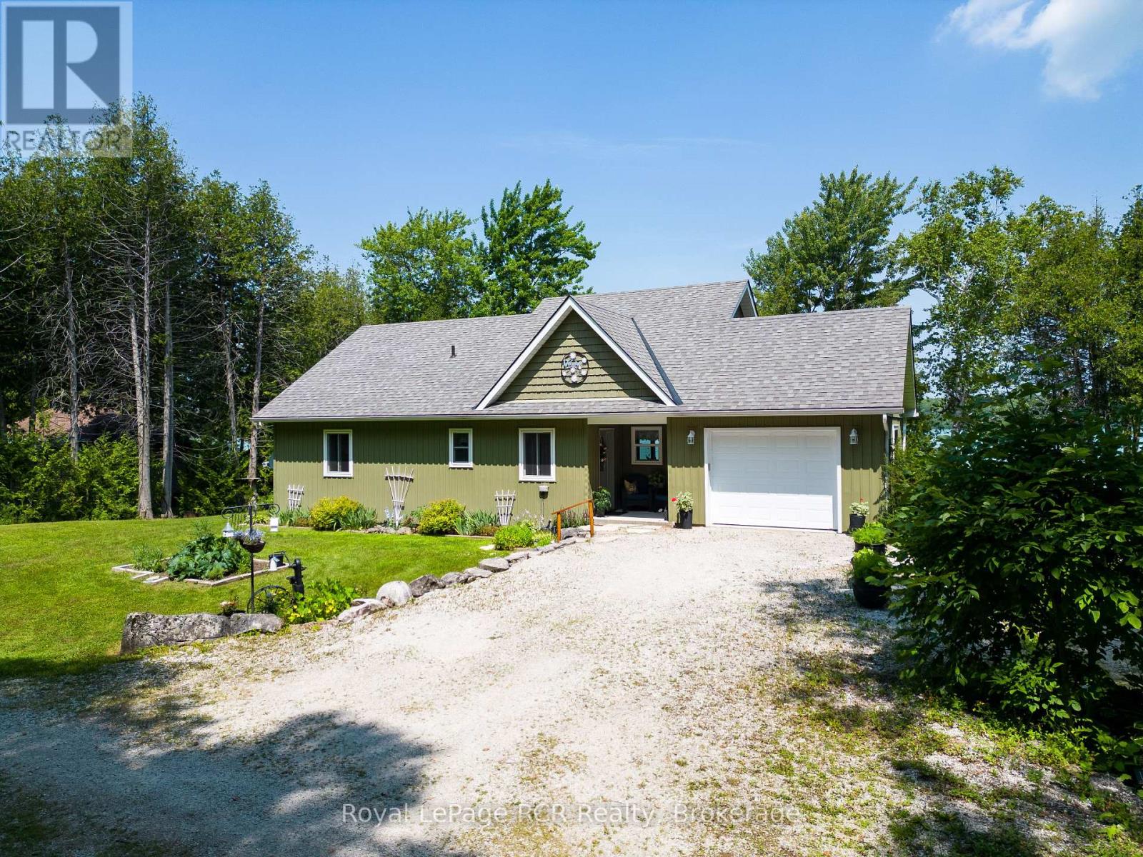 Photo 1 of 121 Browns Lane, Georgian Bluffs ON