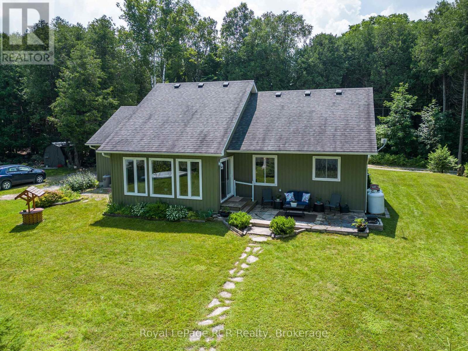 Photo 7 of 121 Browns Lane, Georgian Bluffs ON