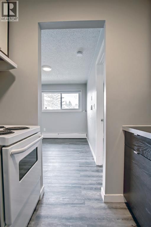 Single Family House for Sale in    Street NW Bowness Calgary 