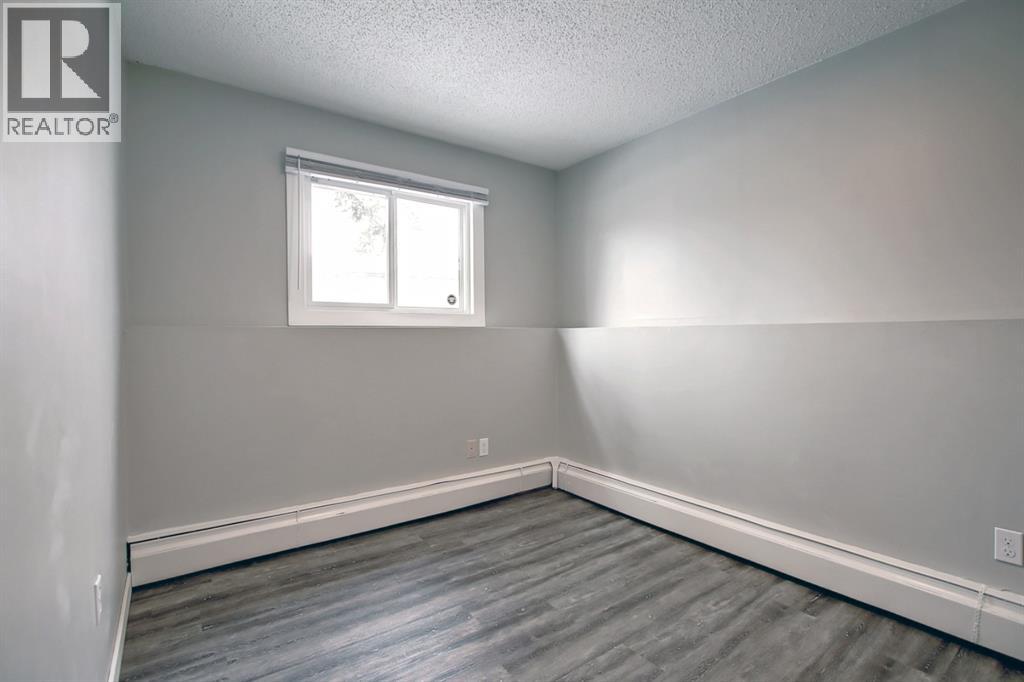 Single Family House for Sale in    Street NW Bowness Calgary 