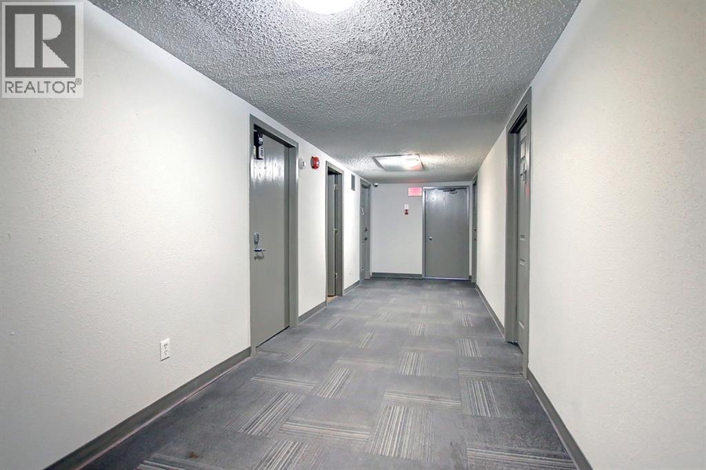 Single Family House for Sale in    Street NW Bowness Calgary 