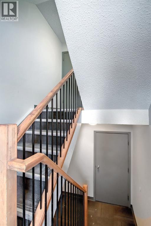 Single Family House for Sale in    Street NW Bowness Calgary 