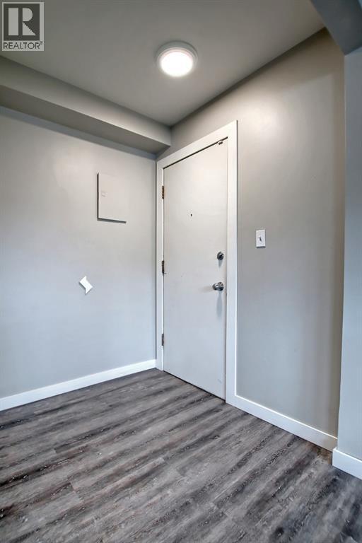 Single Family House for Sale in    Street NW Bowness Calgary 