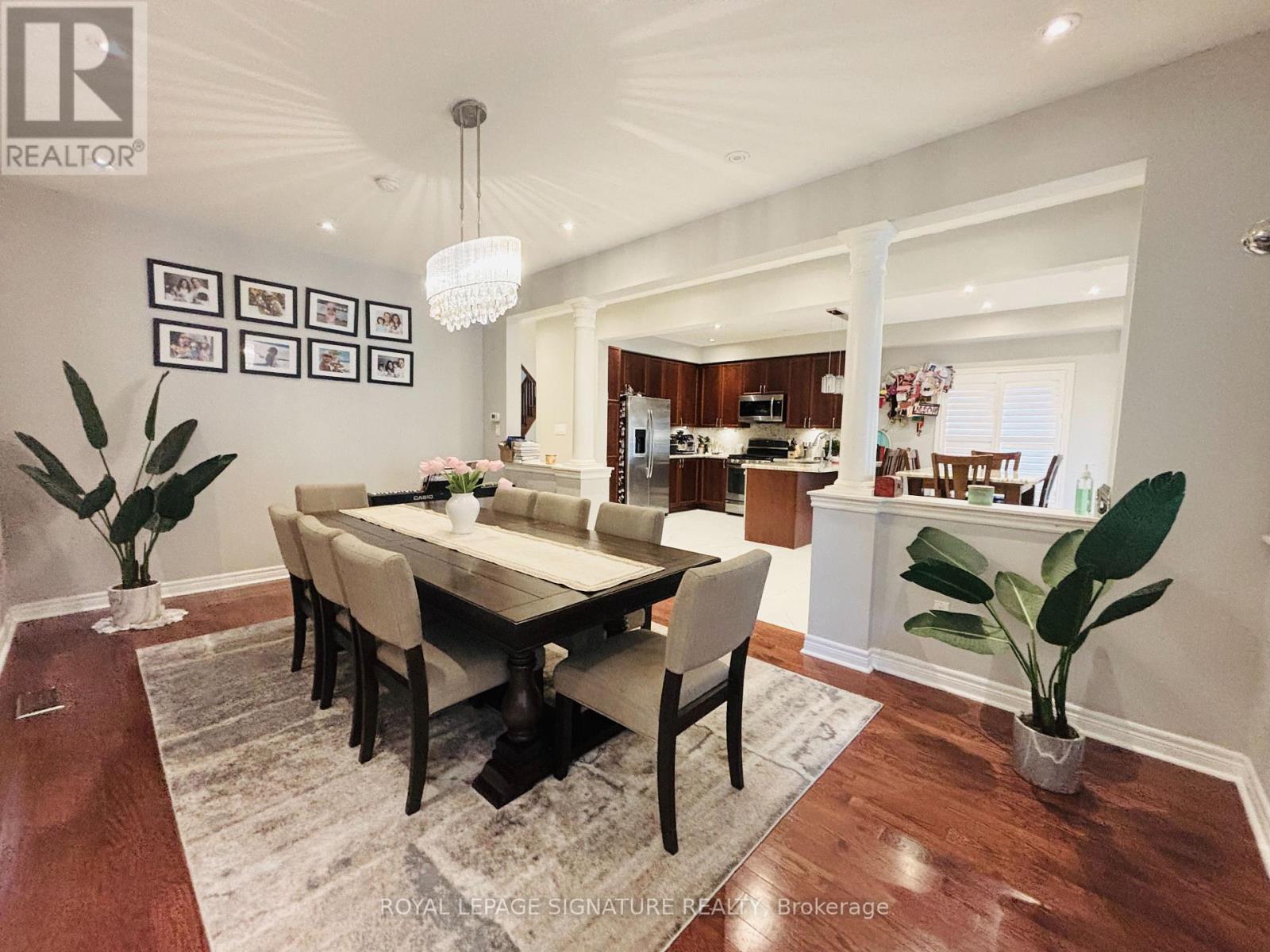 Photo 3 of 176 Mavrinac Boulevard, Aurora ON