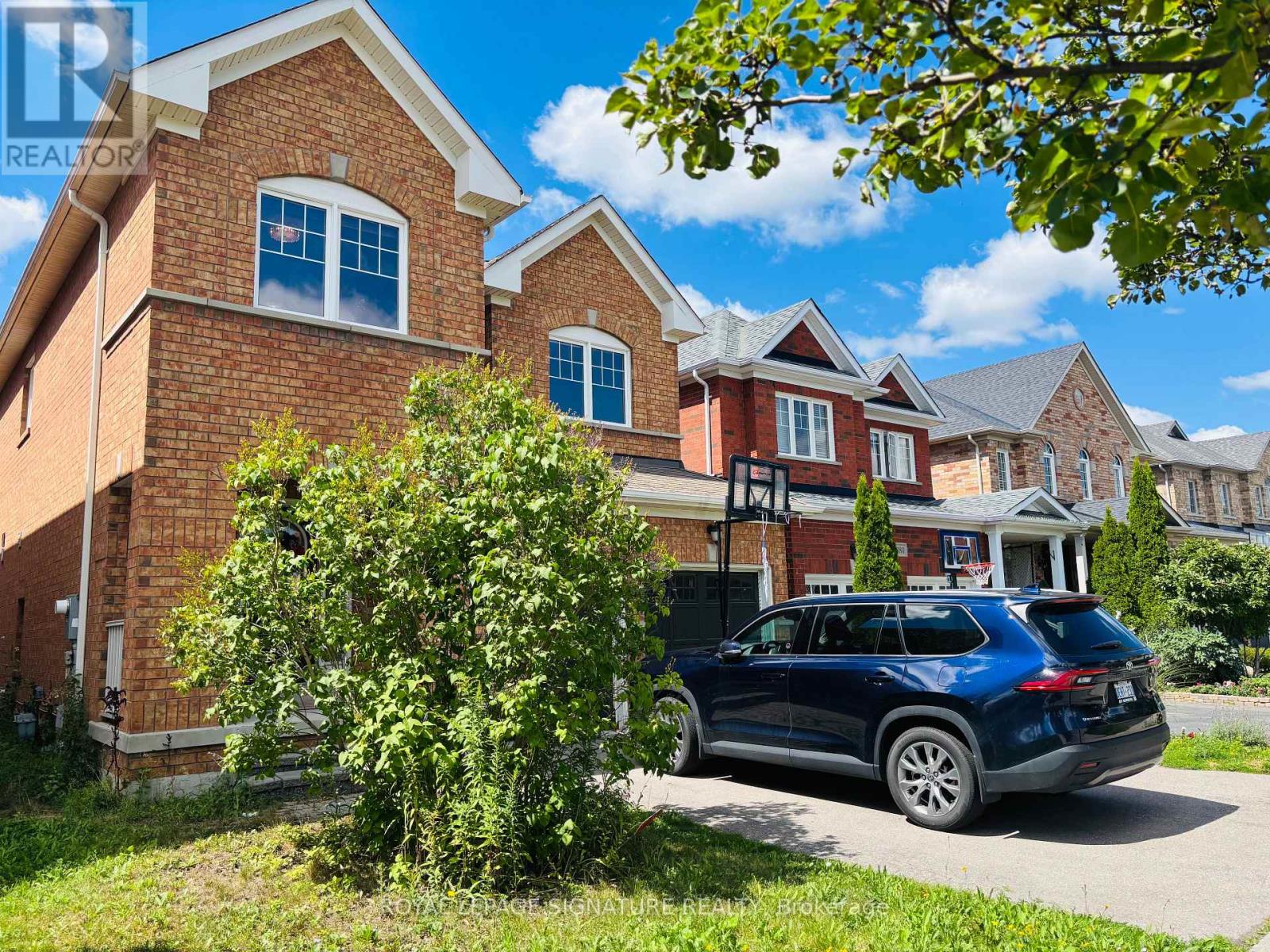 Photo 34 of 176 Mavrinac Boulevard, Aurora ON