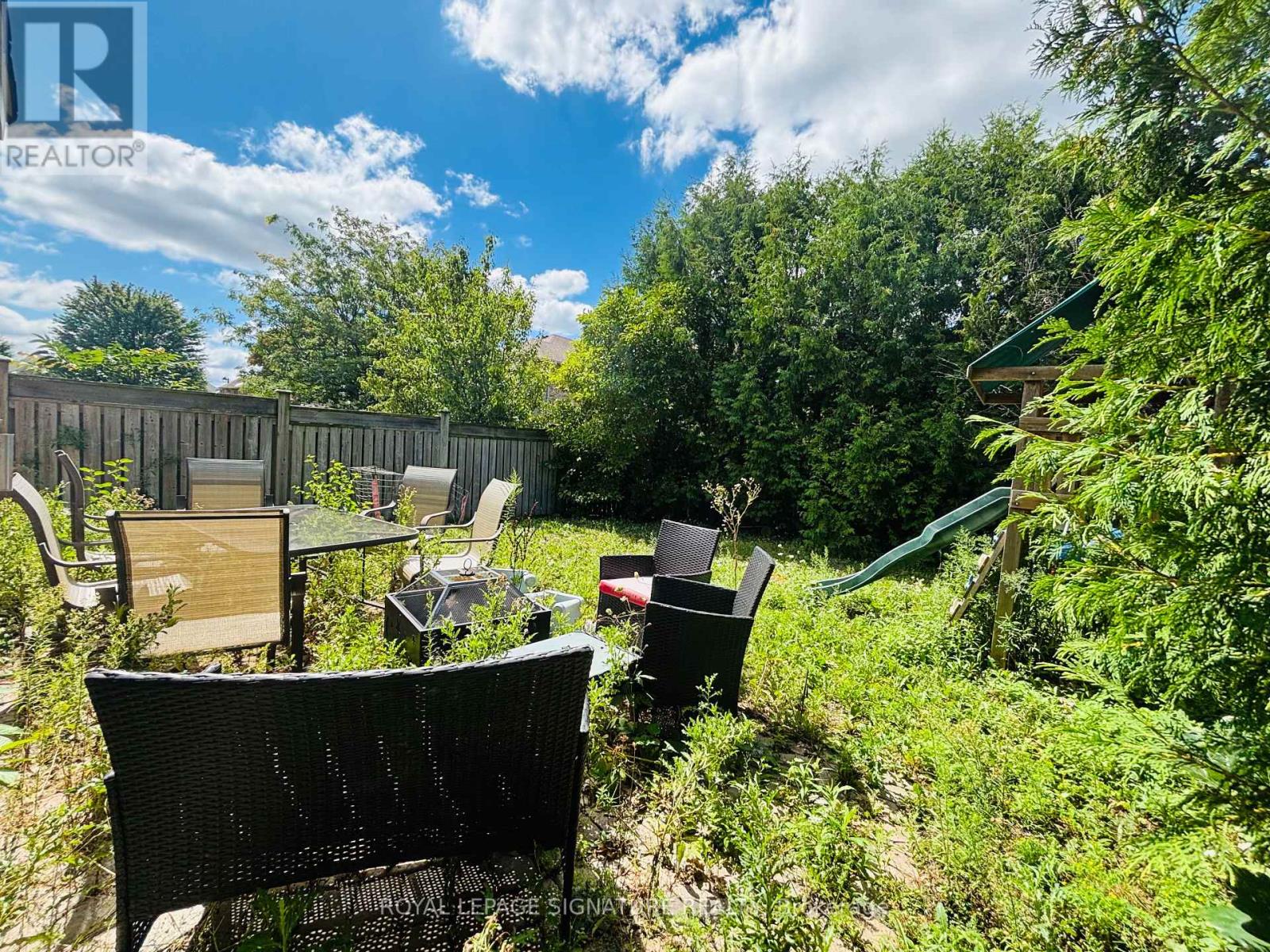 Photo 16 of 176 Mavrinac Boulevard, Aurora ON