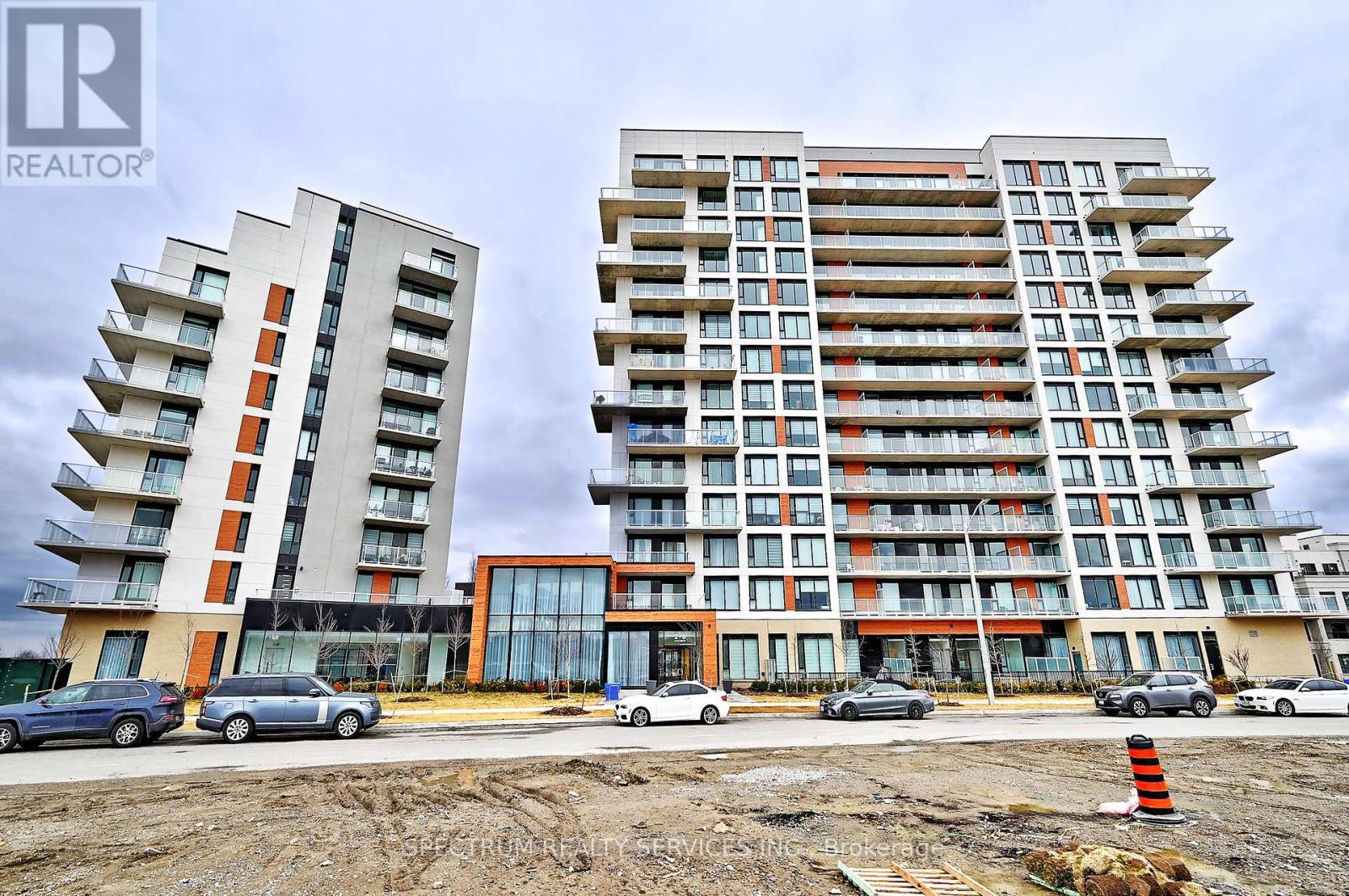 Photo 2 of 1023 2 David Eyer Road, Richmond Hill ON