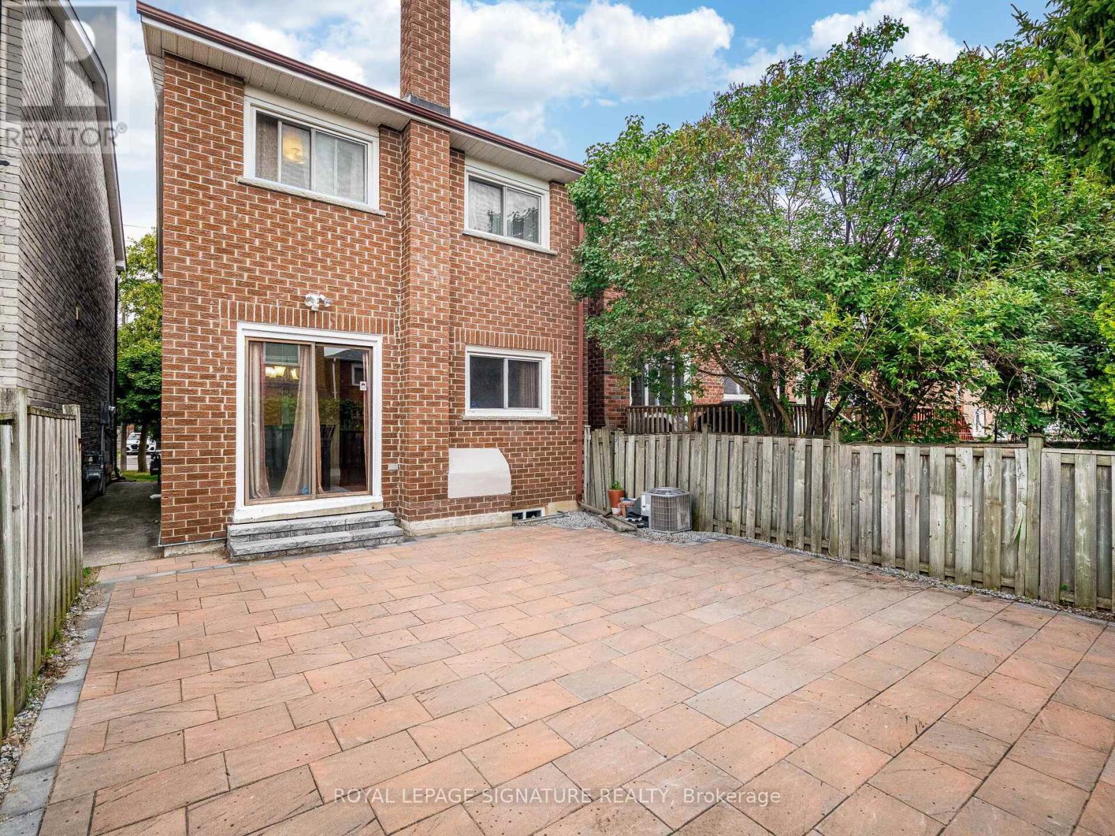 Photo 26 of 69 New Seabury Drive, Vaughan ON