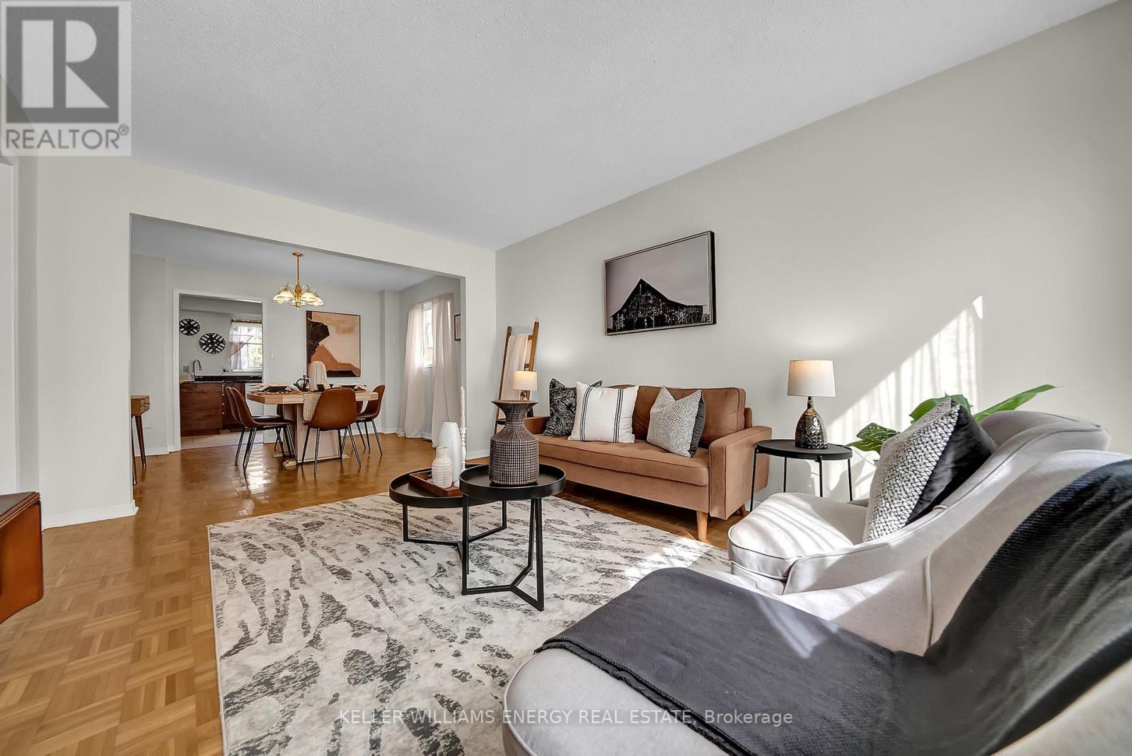 Photo 4 of 280 Thornton Road N, Oshawa ON